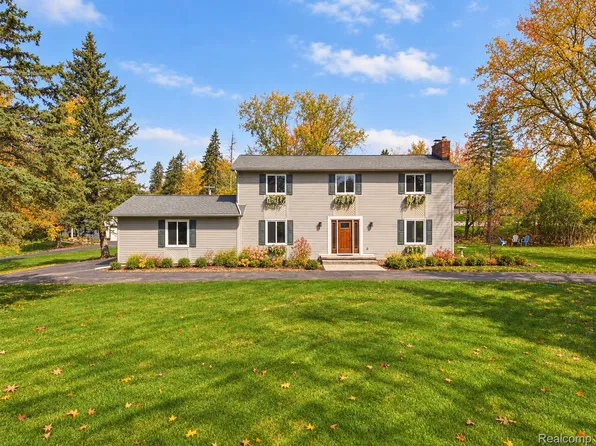 1848 Packer Rd, Bloomfield Hills, MI 48302