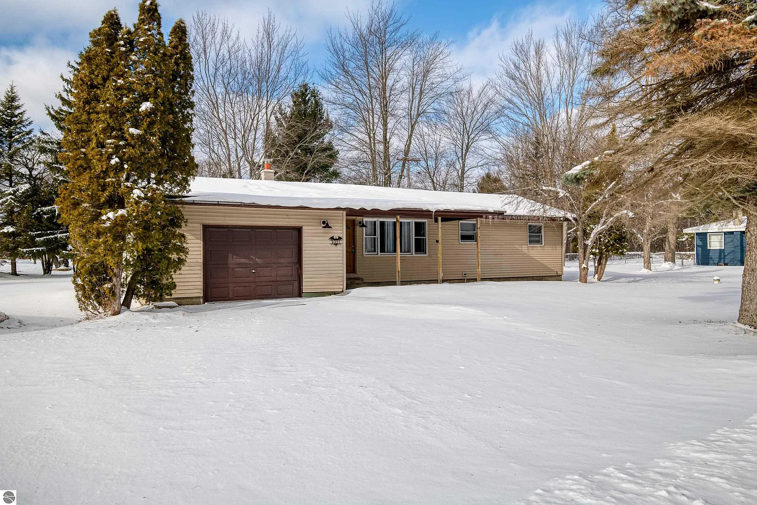 1021 W Kalkaska Rd photo 1