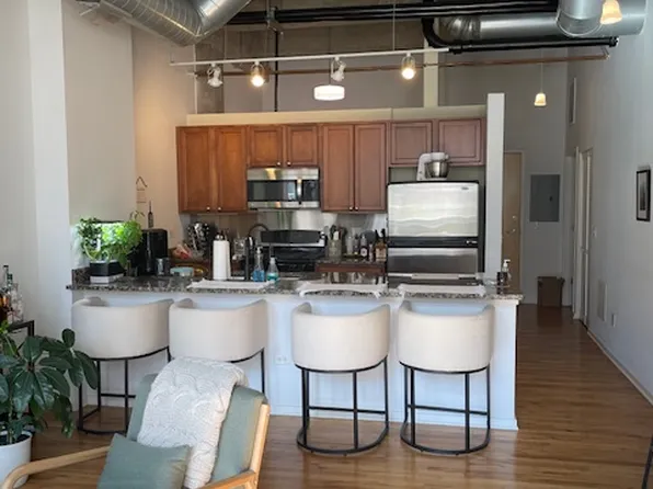1735 N Paulina St APT 402, Chicago, IL 60622