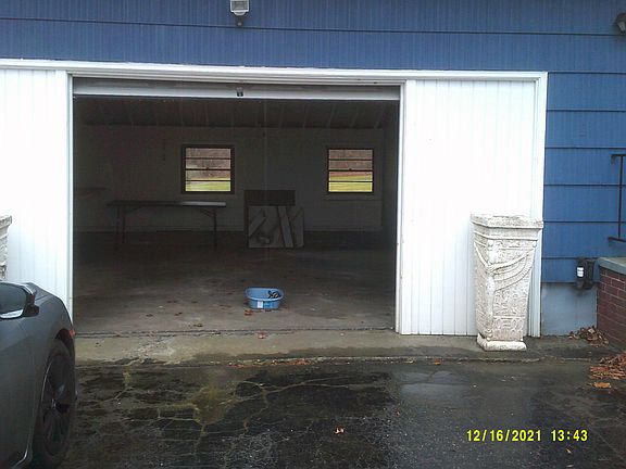 2nd image of 43 Davis St #Basement