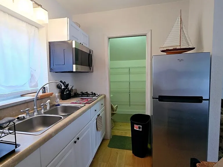 4805B Valhalla Ln — Photo 7