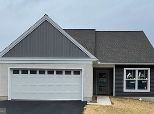 1230 Mosaic Dr #417, Lebanon, PA 17042