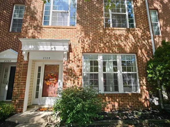 2334 Huntington Station Ct, Alexandria, VA 22303