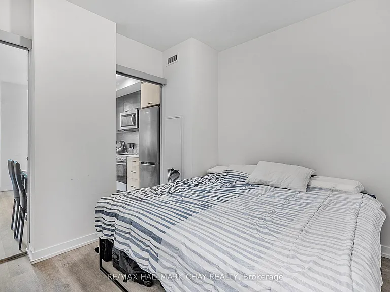 2300 Saint Clair Ave W #110 — Photo 9