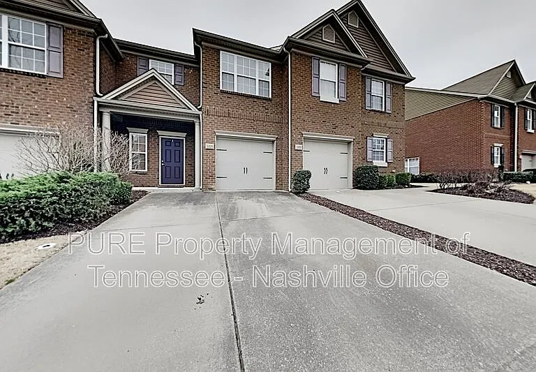 1221 Bainbridge Dr — Photo 2