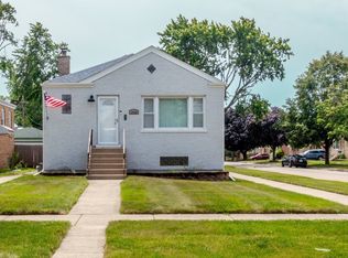 7045 43rd St, Berwyn, IL 60402