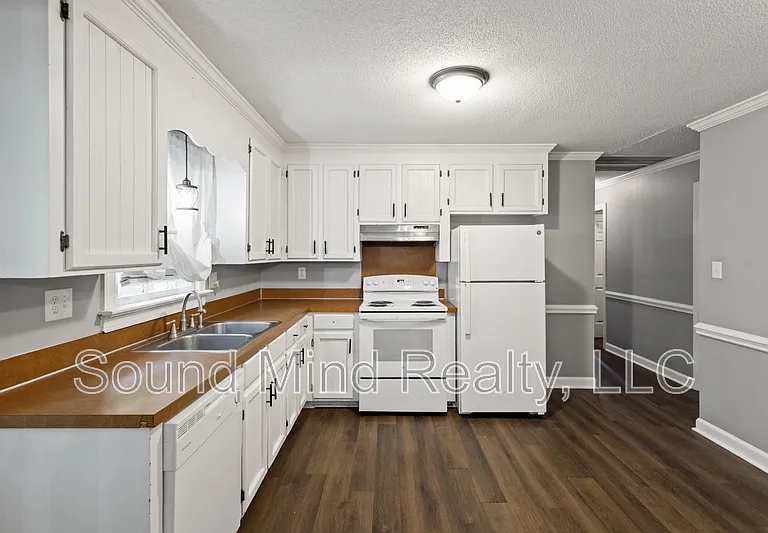 1601 Homestead Rd — Photo 15