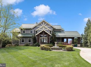 6740 Saint Annes Dr, Fayetteville, PA 17222