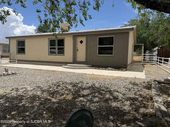 1409 Anna Ln, Farmington, NM 87401