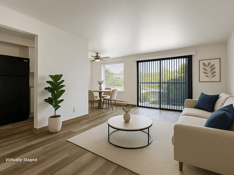 Park Ridge Apartments — Photo 32