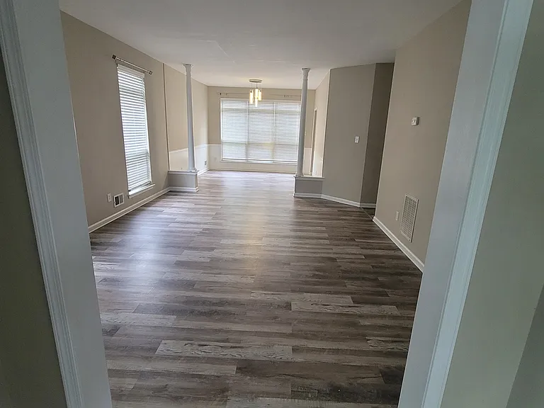 Entry to 2 living rooms or living/dining