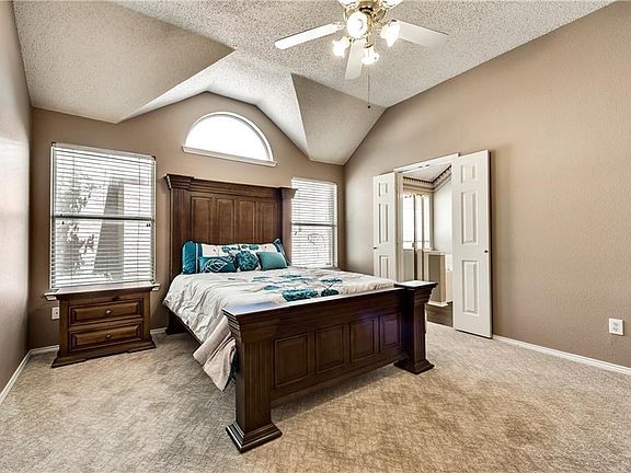 4th image of 4607 Spanishmoss Dr