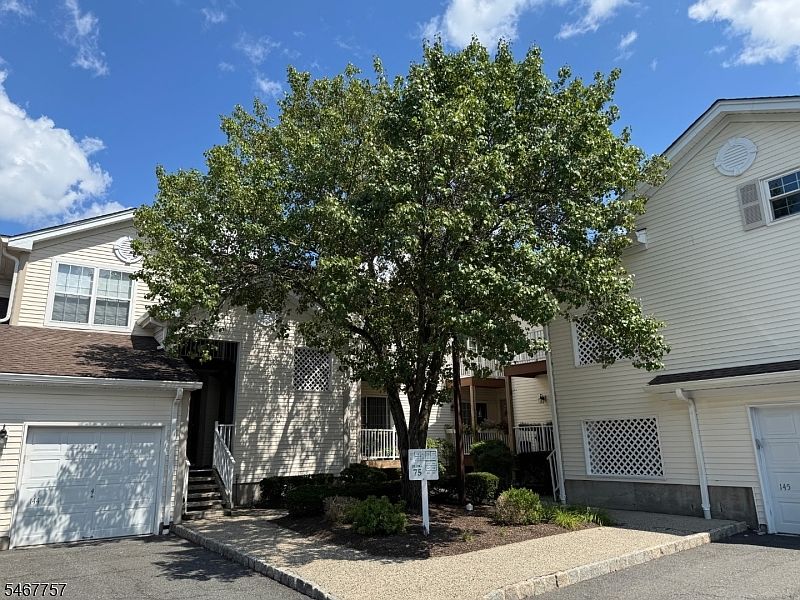 1st image of 140 Potomac Dr