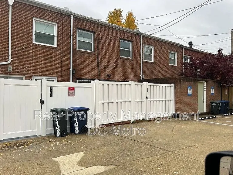 1406 Carrollsburg Pl SW — Photo 20