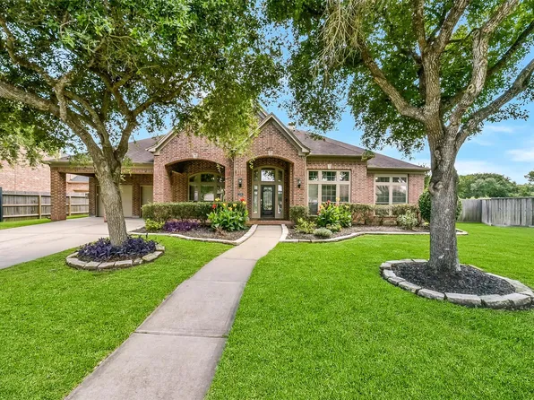 3104 Richard Ln, Friendswood, TX 77546