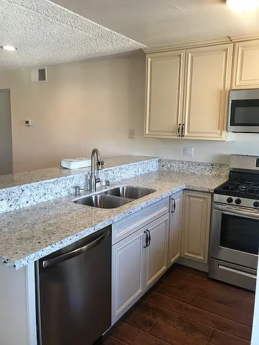 18530 Hatteras St Photo 1