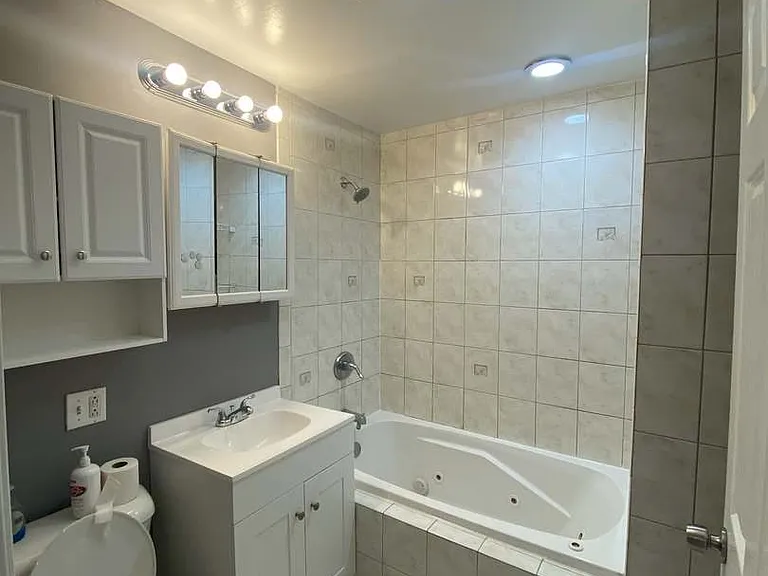 5652 W 64th St #1 — Photo 1