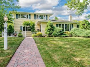 83 Lagoon Blvd, Massapequa, NY 11758