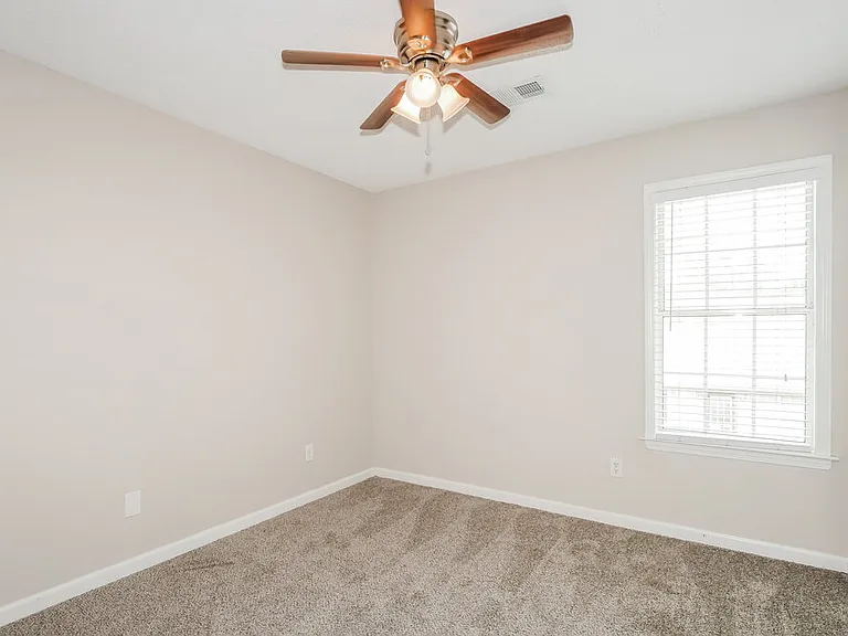 6076 Armistead St — Photo 12