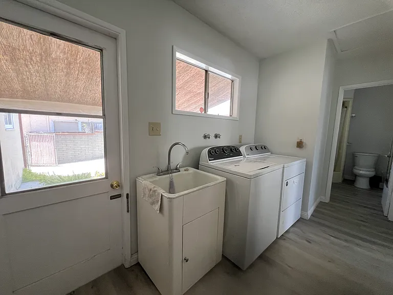 1115 S El Molino St — Photo 42