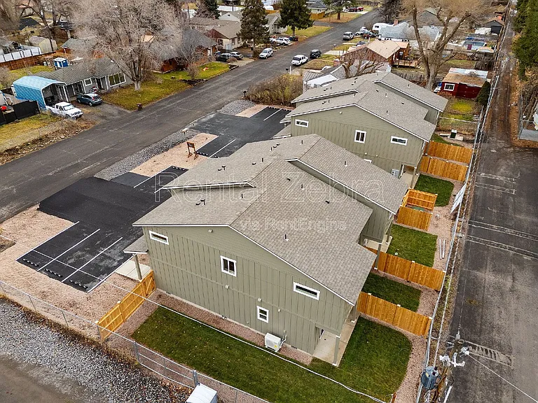 663 SE Dunham St #2 — Photo 17