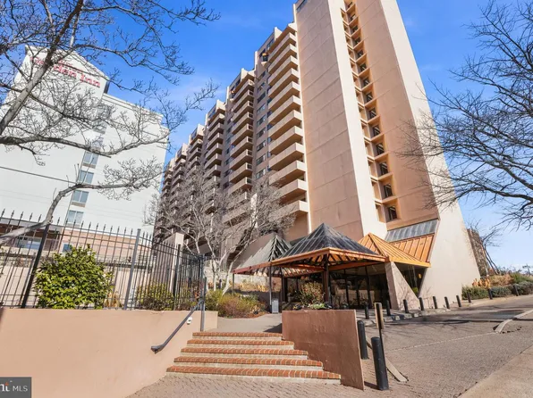 1301 N Courthouse Rd APT 1804, Arlington, VA 22201