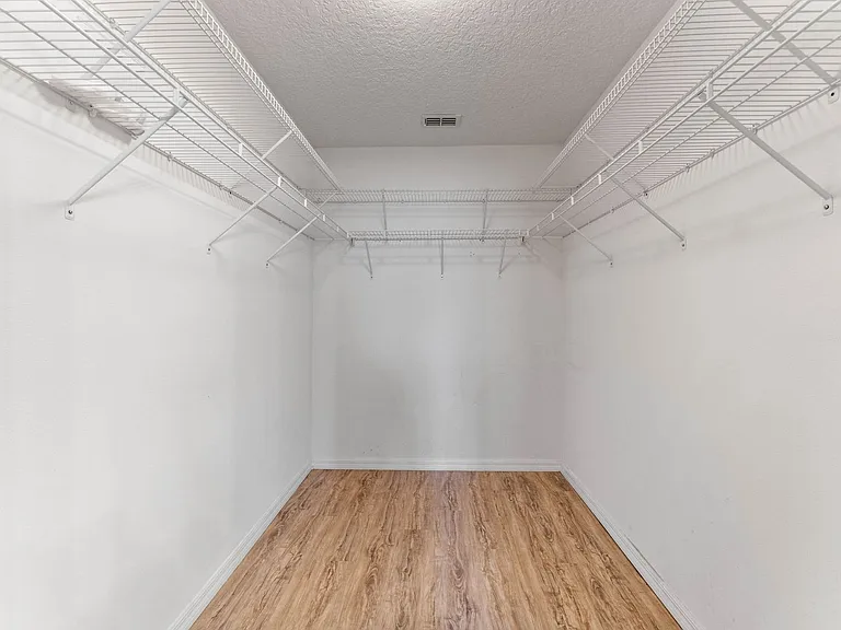 15321 Harrowgate Way — Photo 13