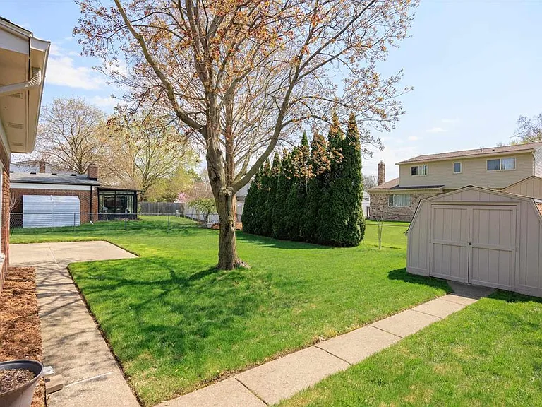 14360 Kerner Dr — Photo 15