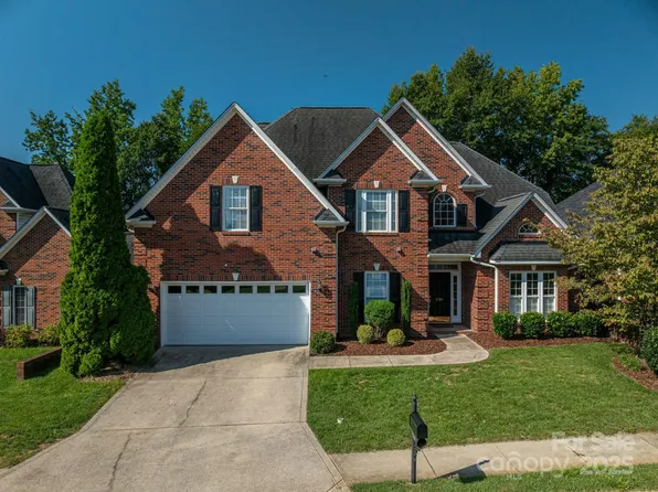 2509 Firethorn Ct, Gastonia, NC 28056