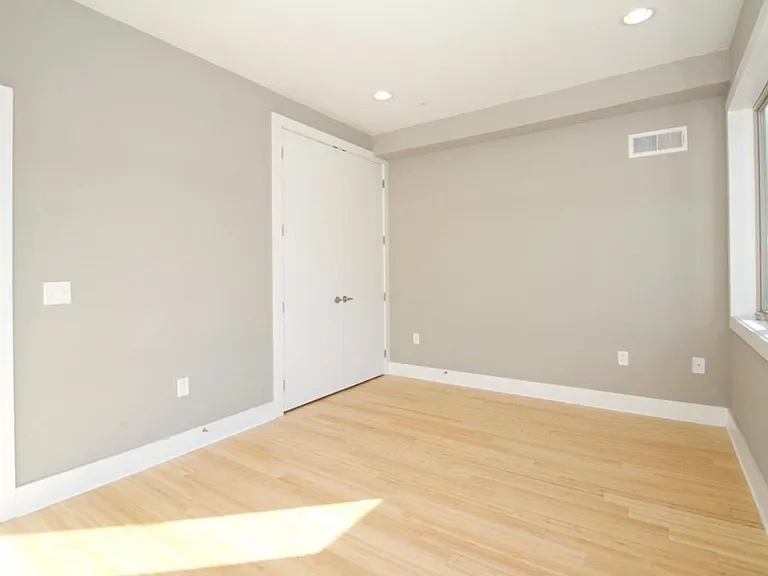 919 N 5th St — Photo 12