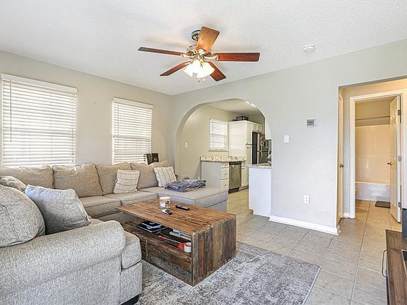 4th image of 5709 Warrington Dr
