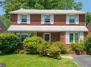 18 Schoolhouse Ln, Broomall, PA 19008