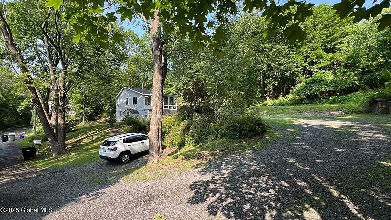 5th image of 5 Robbins Avenue