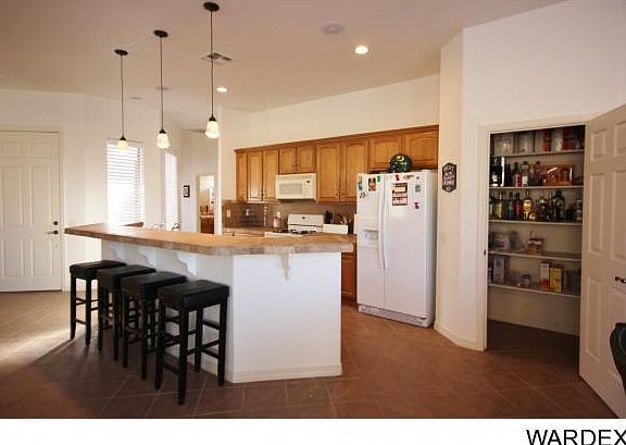 4th image of 2877 Esmerelda Dr