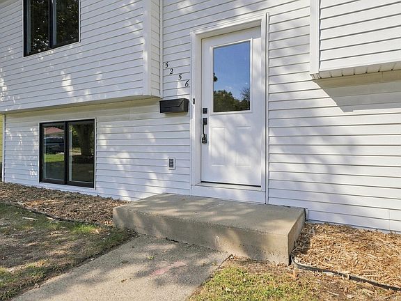 3rd image of 5256 4th St NE