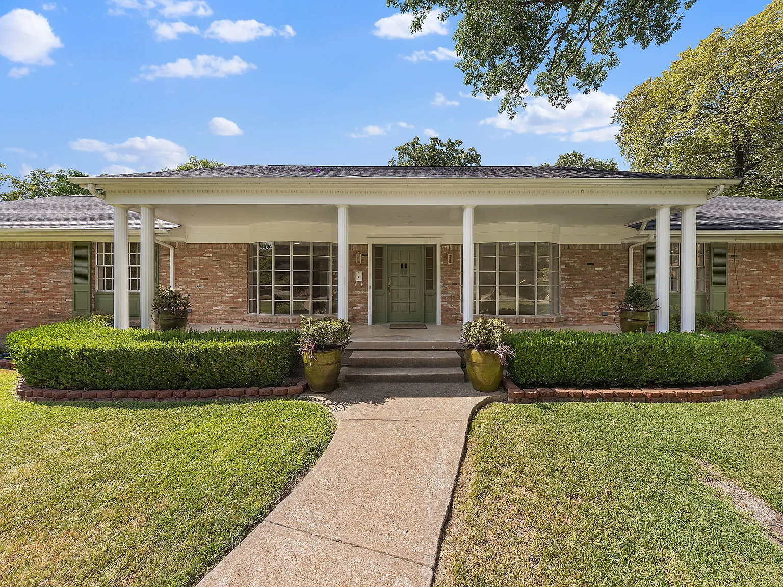 4 bed, 2728 sqft, $3,850 — Photo 3