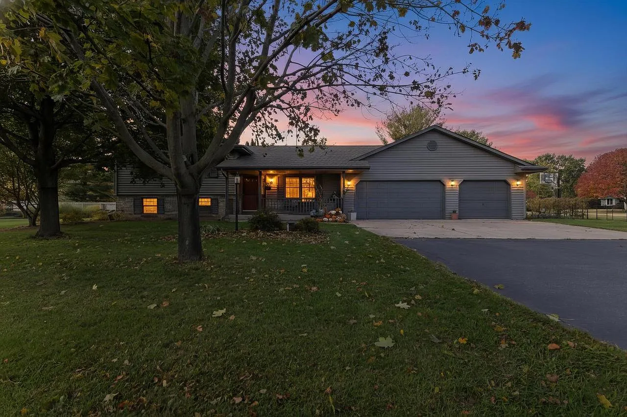 5237 North Grandeur Drive photo 1