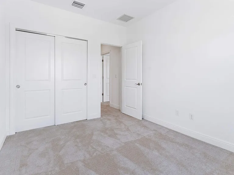 552 Sanderling Cir — Photo 13