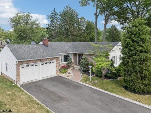 336 Darby Ln, Mountainside Boro, NJ 07092