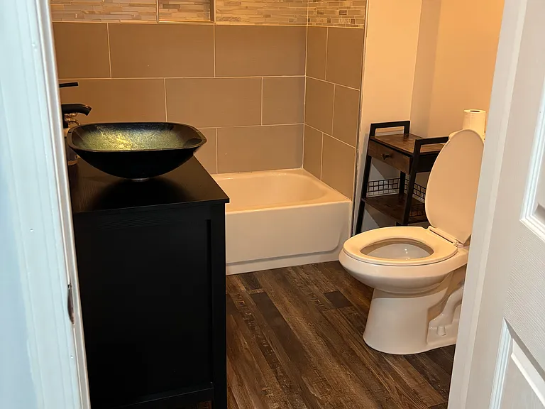 1835 Clarke Blvd — Photo 35