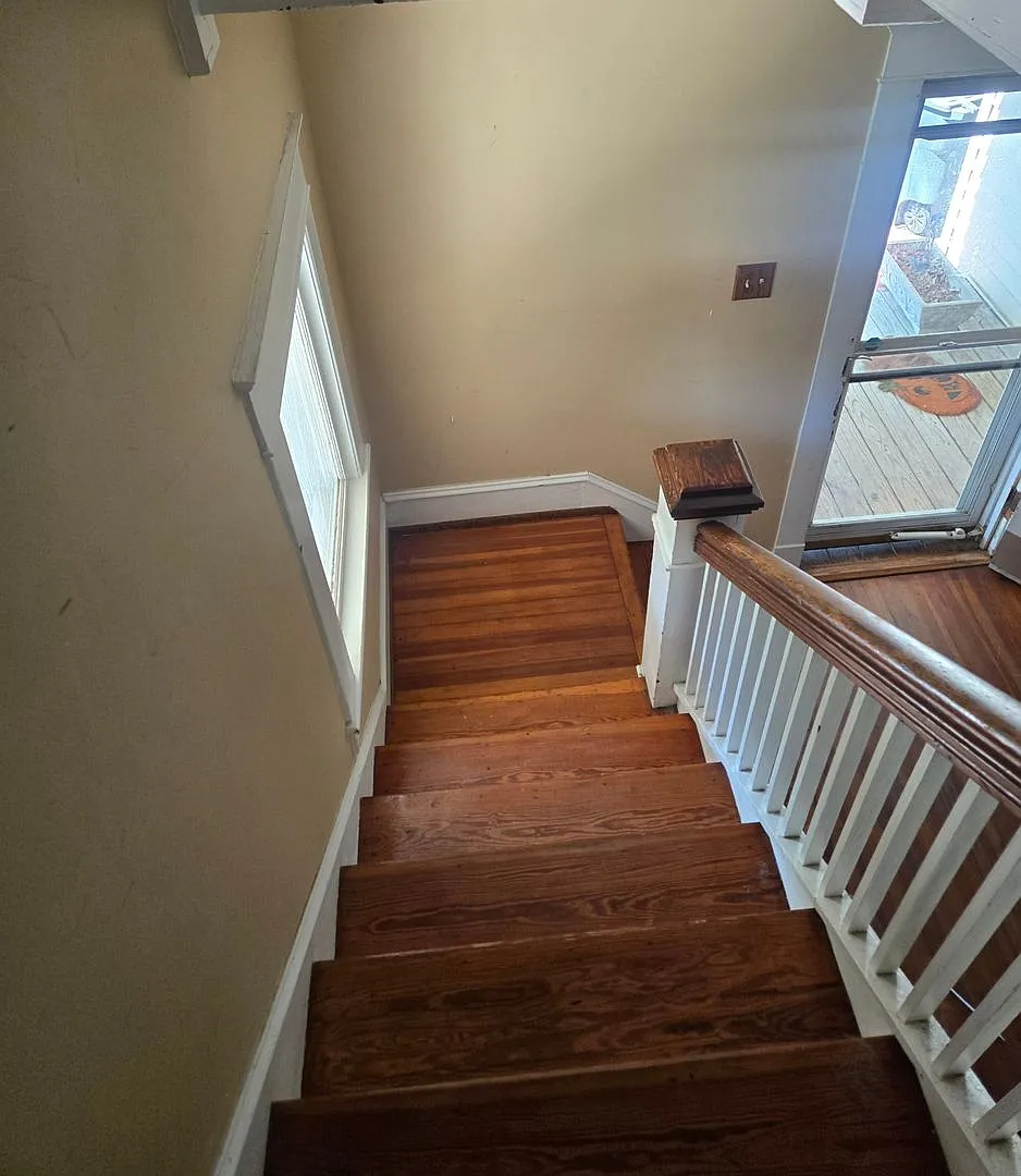 4 bedroom house less than a mile from UNCG — Photo 3