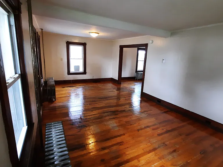 414 Lower Main St — Photo 7
