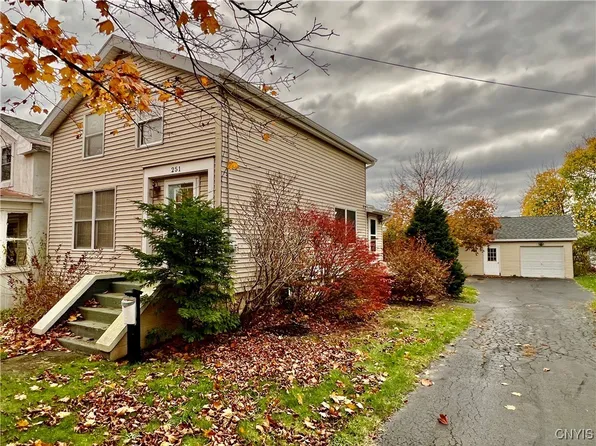 251 W 3rd St, Oswego, NY 13126