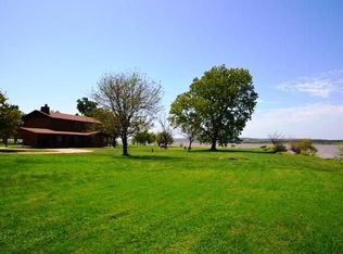 349 Robinson Ln, Graford, TX 76449