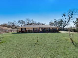 1734 Tenderfoot Ln, Desoto, TX 75115