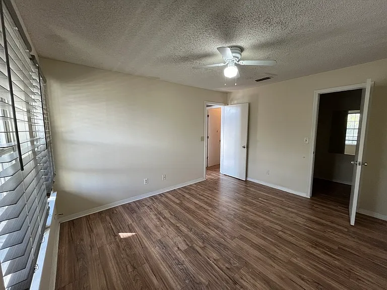 6154 Westgate Dr #303 — Photo 6