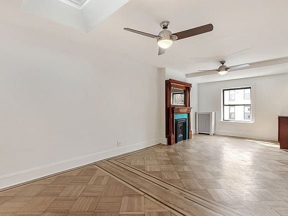 3rd image of 494 2nd St #3