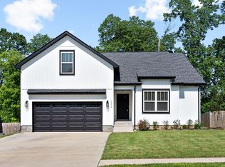 1316 Sussex Dr, Clarksville, TN 37042
