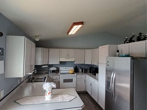 5th image of 1204 Gardenia Dr