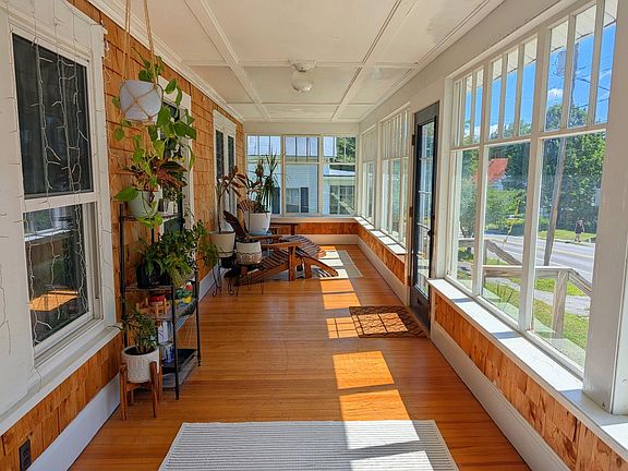5th image of 160 Perham Street